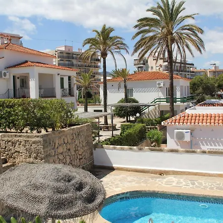 Bungalows El Arenal 호텔